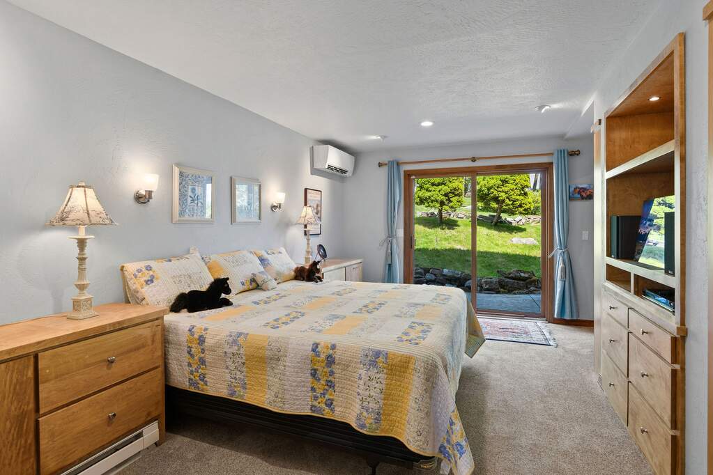 4 Bedroom Single Family Home/House's Image 28