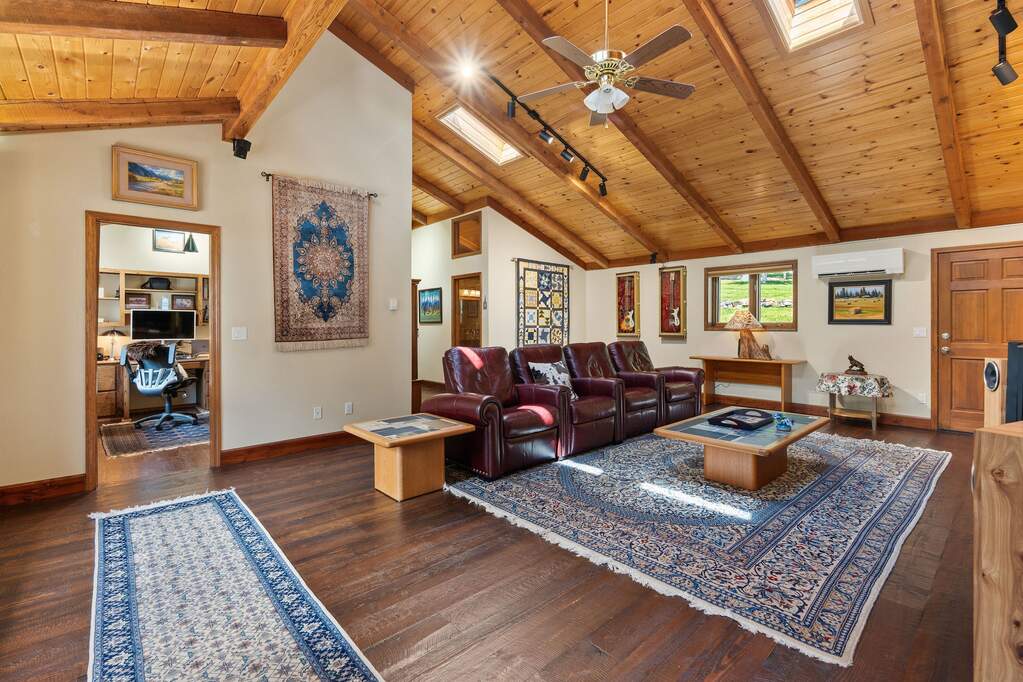 4 Bedroom Single Family Home/House's Image 32
