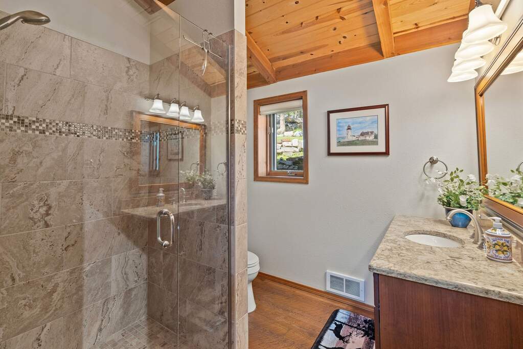 4 Bedroom Single Family Home/House's Image 34