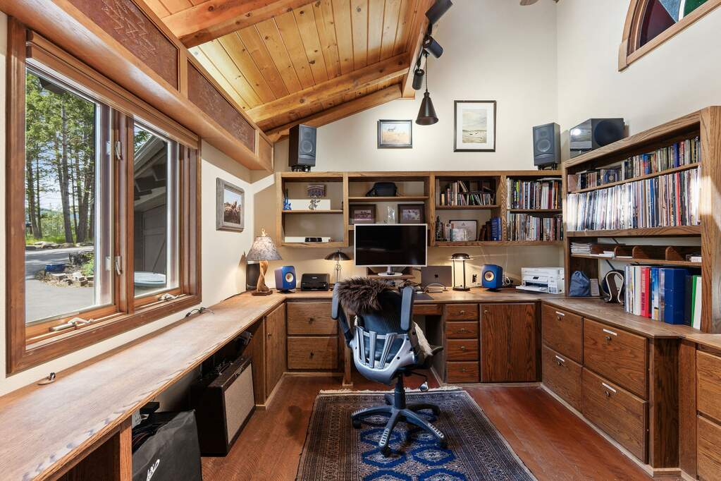 4 Bedroom Single Family Home/House's Image 37