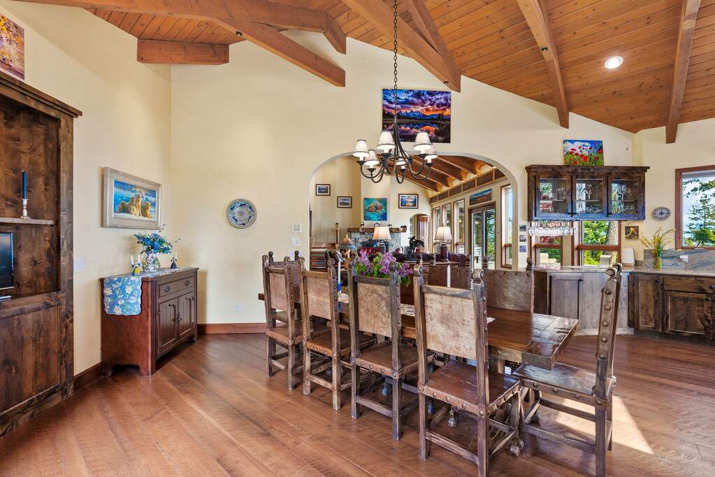 4 Bedroom Single Family Home/House's Image 3