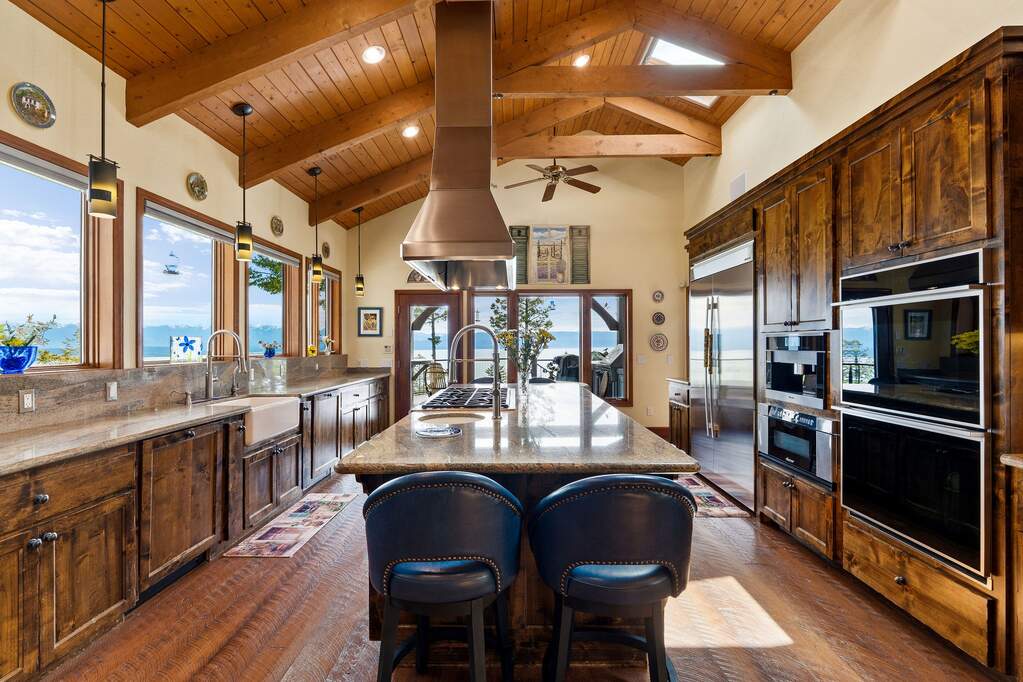 4 Bedroom Single Family Home/House's Image 4