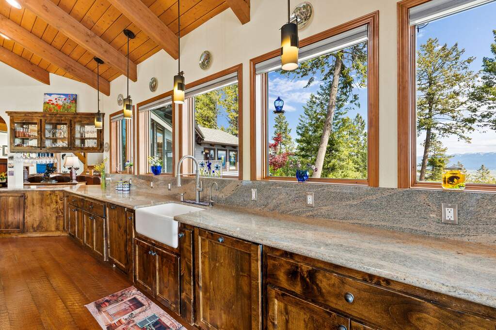 4 Bedroom Single Family Home/House's Image 5