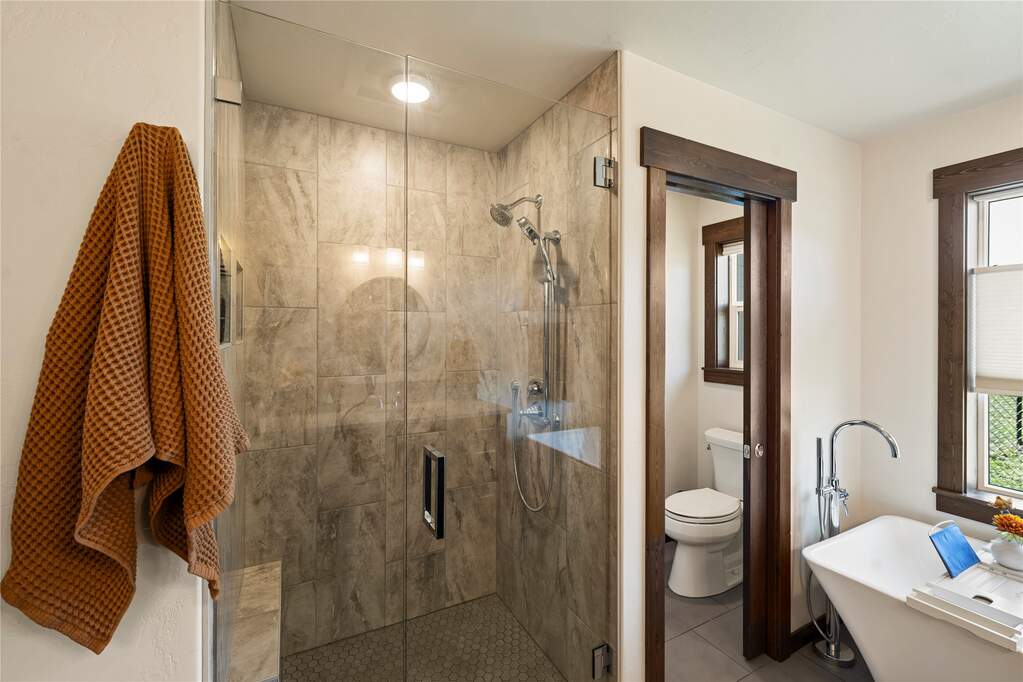 3 Bedroom Single Family Home/House's Image 12