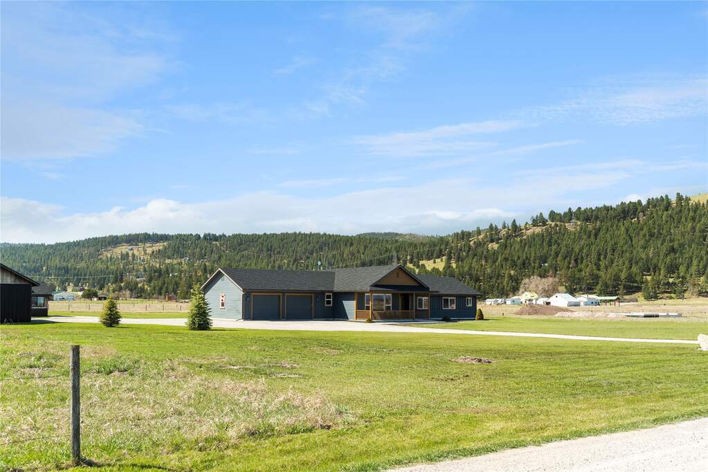 3 Bedroom Single Family Home/House's Image 20