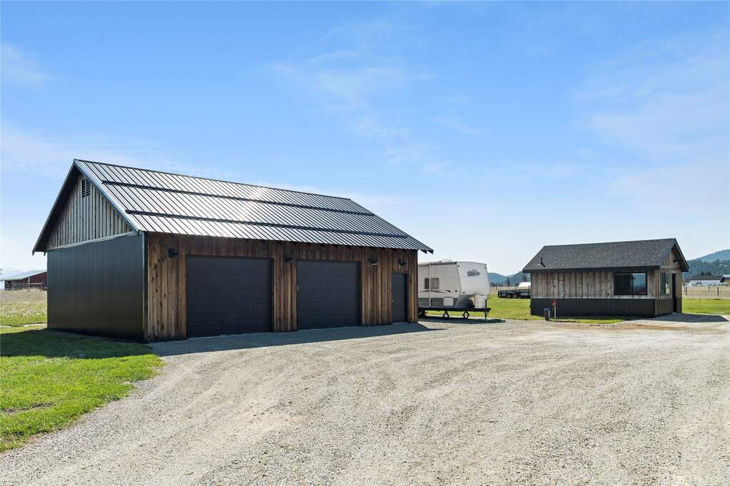 3 Bedroom Single Family Home/House's Image 21