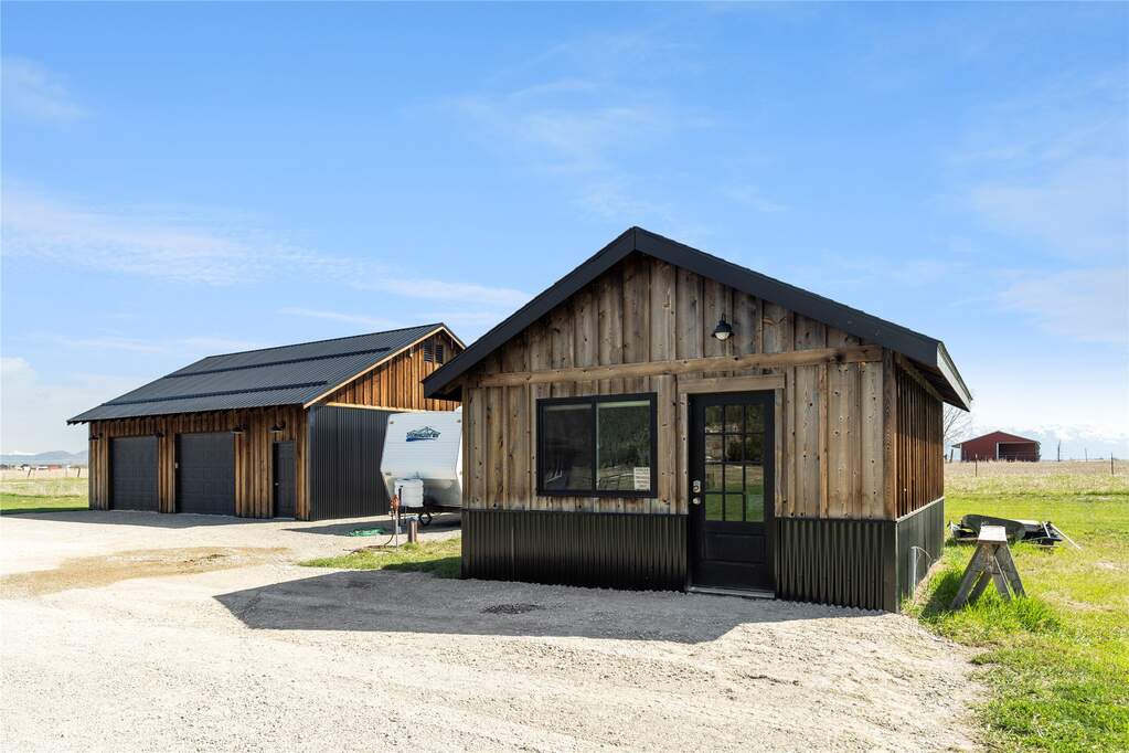 3 Bedroom Single Family Home/House's Image 23