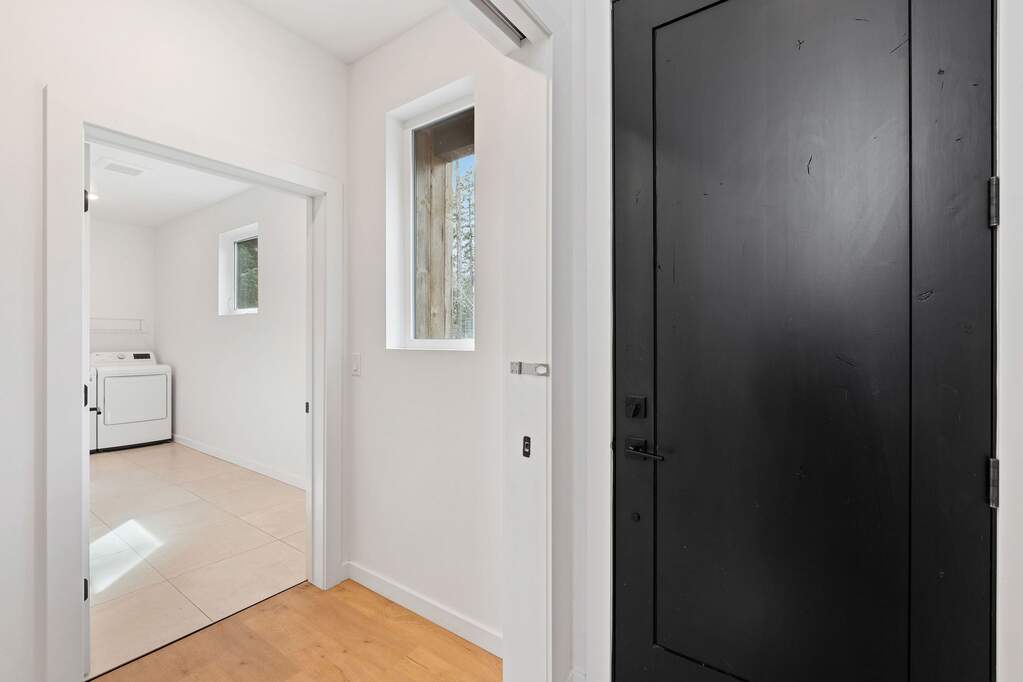 3 Bedroom Single Family Home/House's Image 32