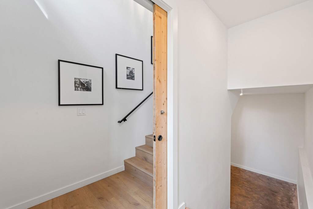 3 Bedroom Single Family Home/House's Image 33