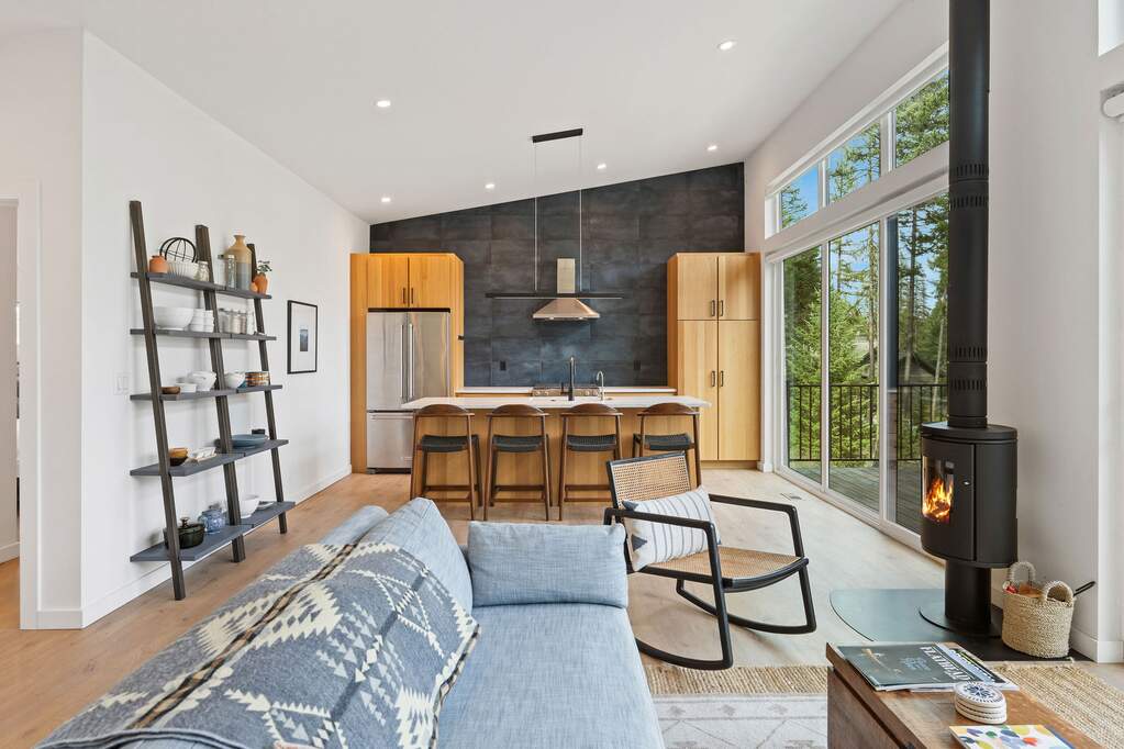 3 Bedroom Single Family Home/House's Image 35