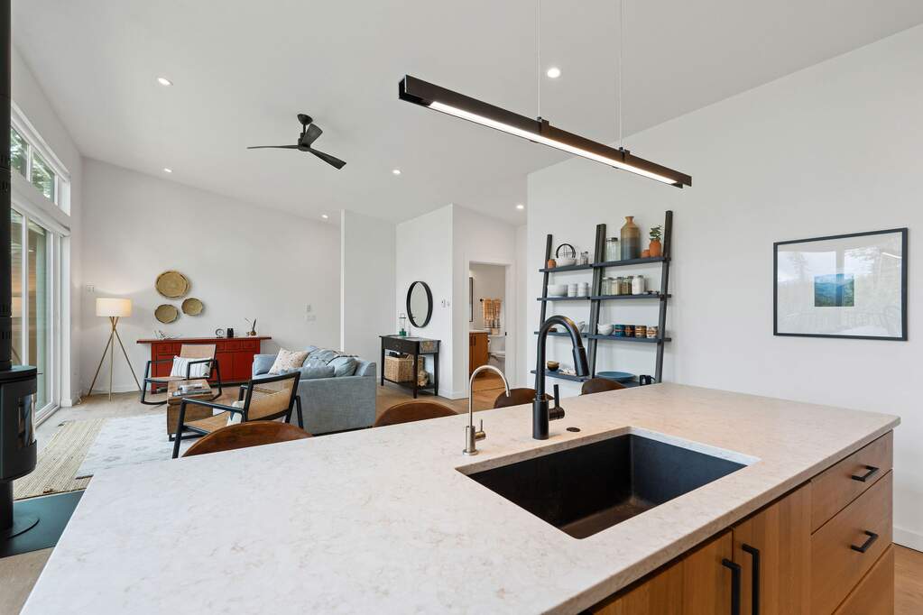 3 Bedroom Single Family Home/House's Image 40