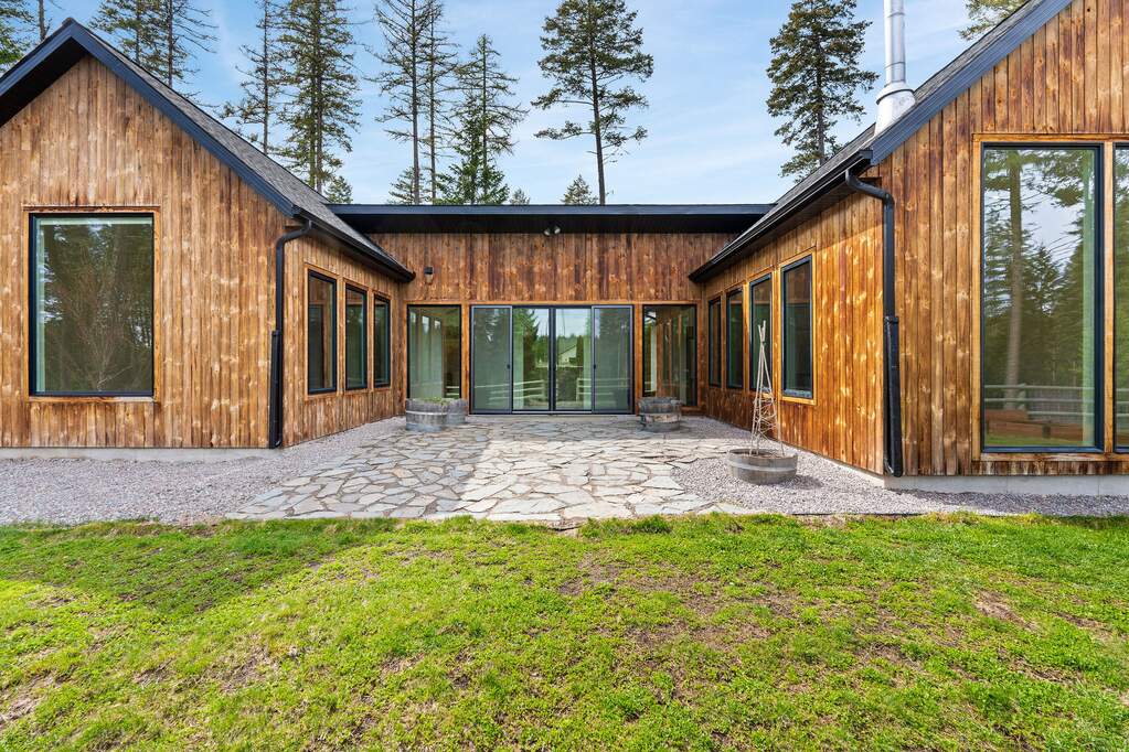 3 Bedroom Single Family Home/House's Image 53