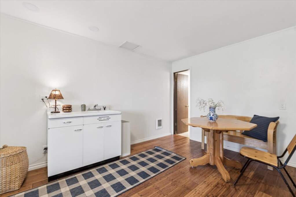 4 Bedroom Single Family Home/House's Image 16