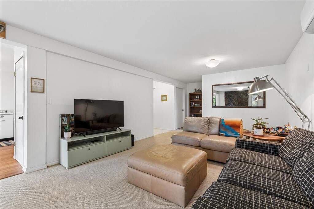 4 Bedroom Single Family Home/House's Image 19