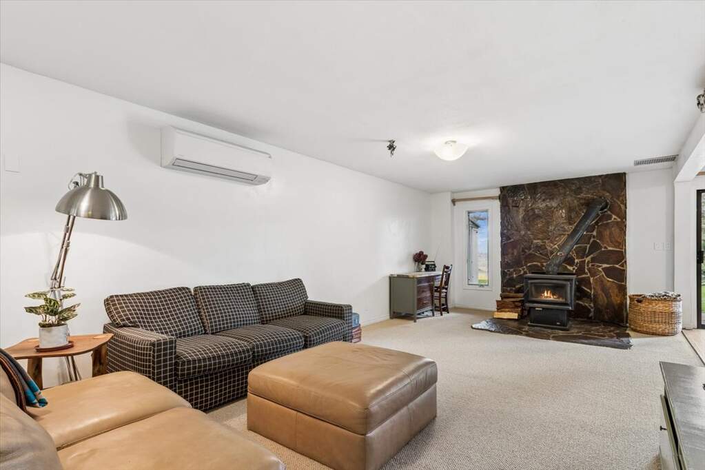 4 Bedroom Single Family Home/House's Image 20
