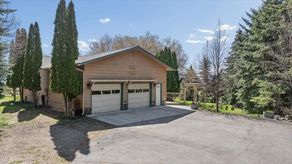 4 Bedroom Single Family Home/House's Image 22