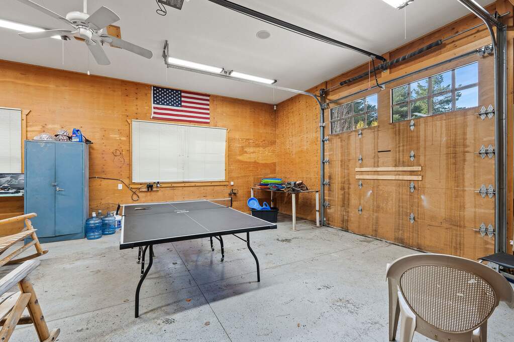 10 Bedroom Single Family Home/House's Image 108