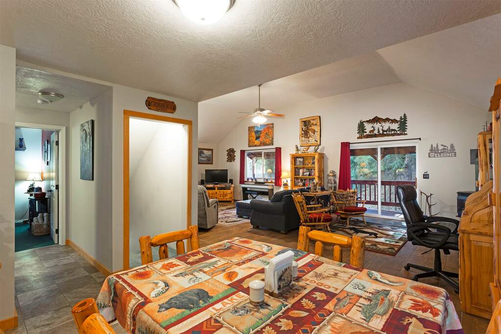 4 Bedroom Single Family Home/House's Image 11