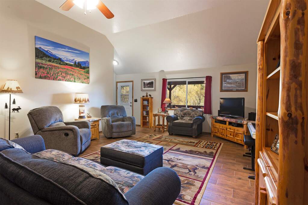 4 Bedroom Single Family Home/House's Image 15