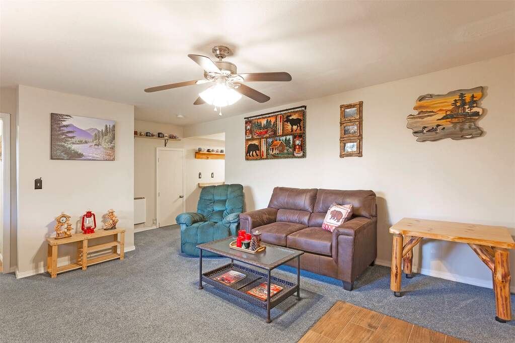 4 Bedroom Single Family Home/House's Image 32