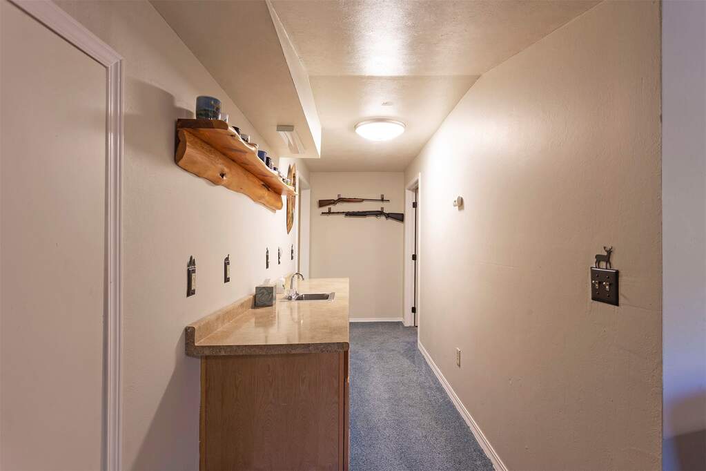 4 Bedroom Single Family Home/House's Image 33