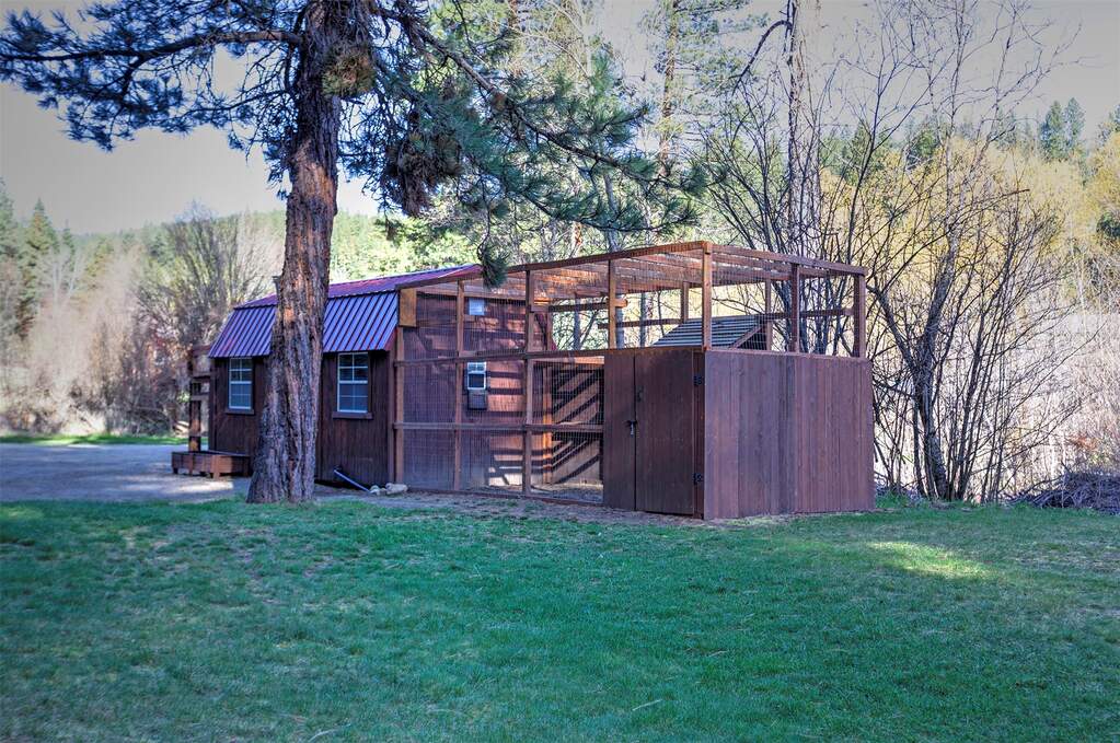 4 Bedroom Single Family Home/House's Image 41