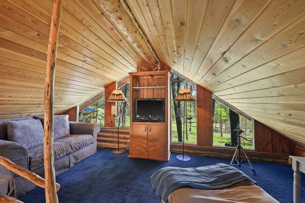 2 Bedroom Single Family Home/House's Image 8