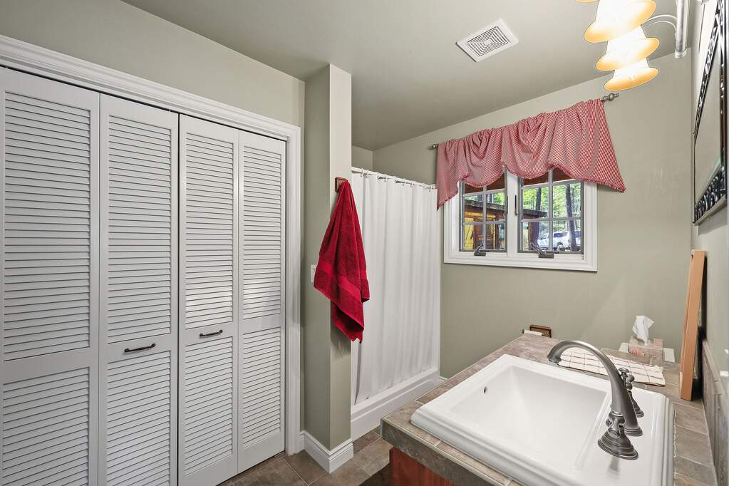 2 Bedroom Single Family Home/House's Image 39