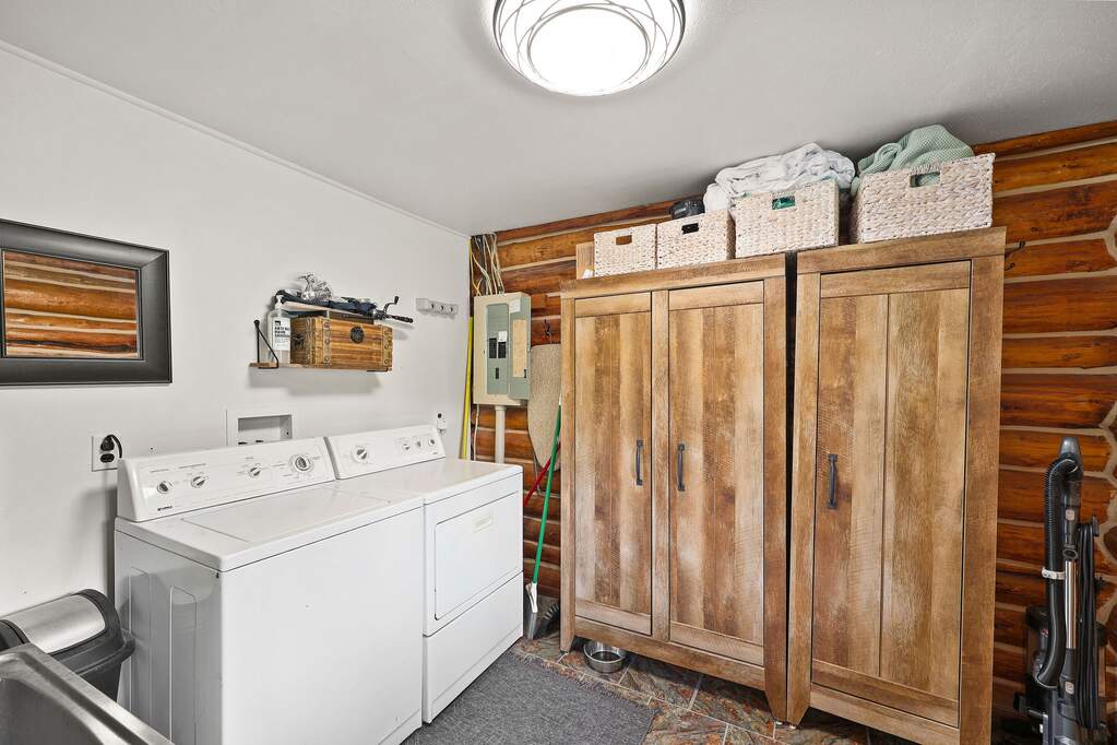 3 Bedroom Single Family Home/House's Image 50
