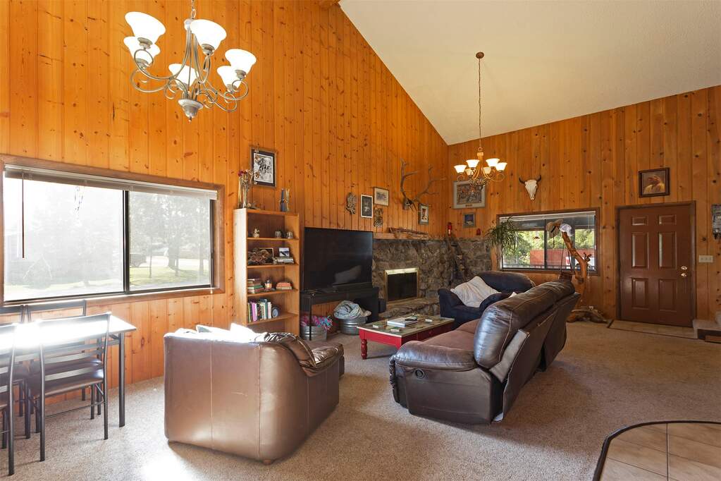 4 Bedroom Single Family Home/House's Image 8