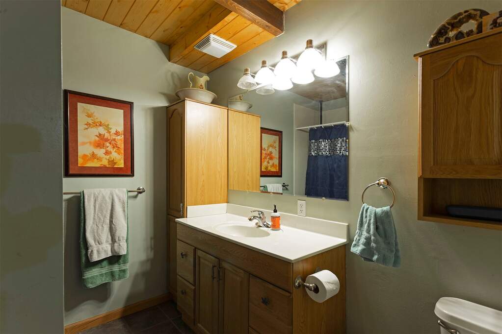 4 Bedroom Single Family Home/House's Image 27