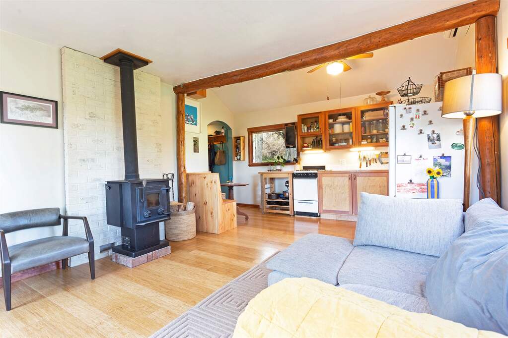 1 Bedroom Single Family Home/House's Image 9