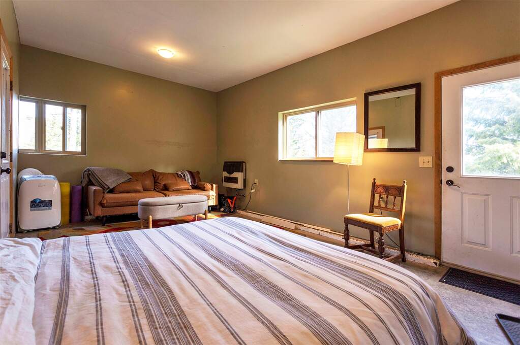 1 Bedroom Single Family Home/House's Image 27