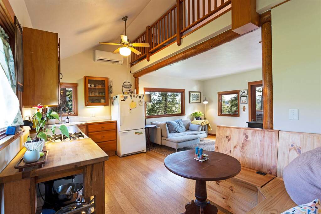 1 Bedroom Single Family Home/House's Image 6
