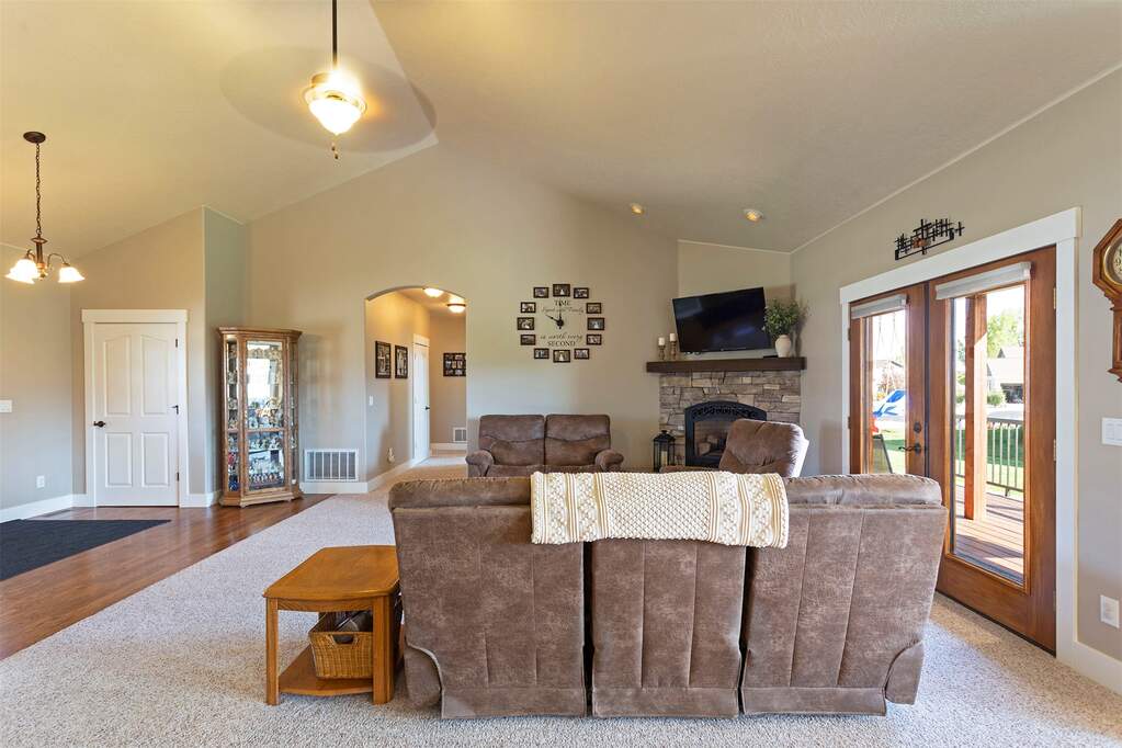 3 Bedroom Single Family Home/House's Image 10