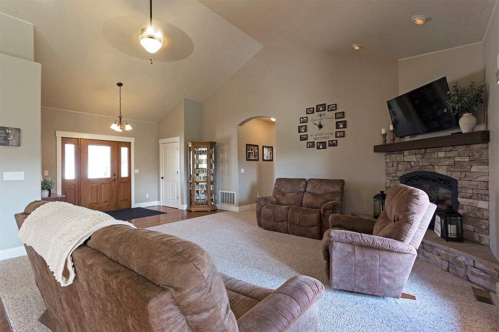 3 Bedroom Single Family Home/House's Image 11