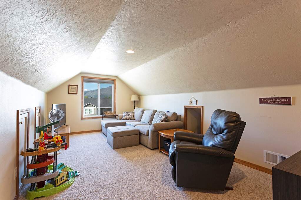 3 Bedroom Single Family Home/House's Image 24