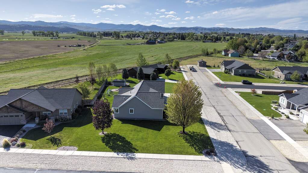 3 Bedroom Single Family Home/House's Image 26