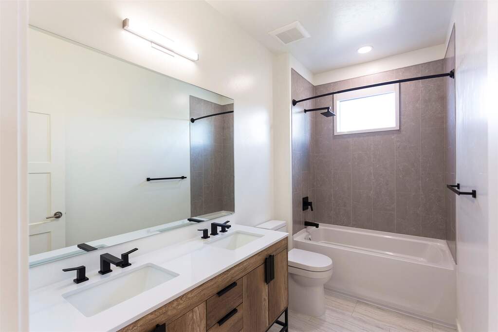 3 Bedroom Villa/Townhouse's Image 11