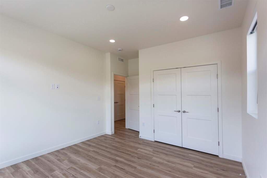 3 Bedroom Villa/Townhouse's Image 13