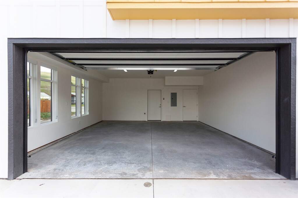 3 Bedroom Villa/Townhouse's Image 16
