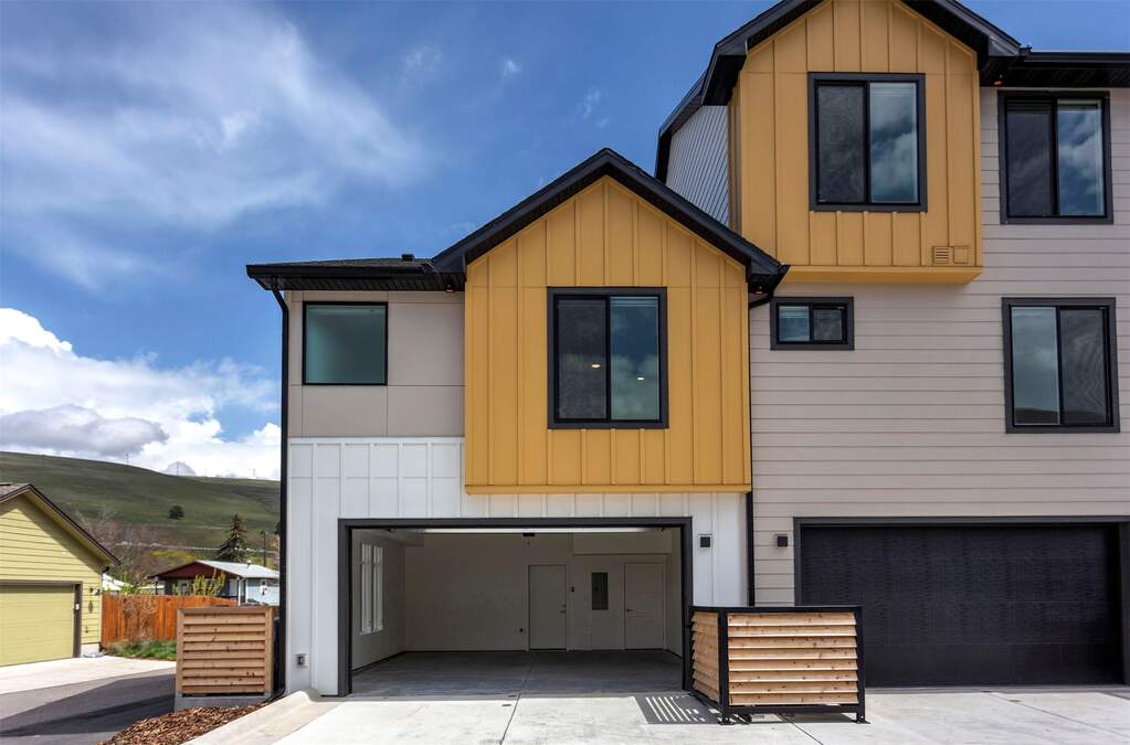 3 Bedroom Villa/Townhouse's Image 17