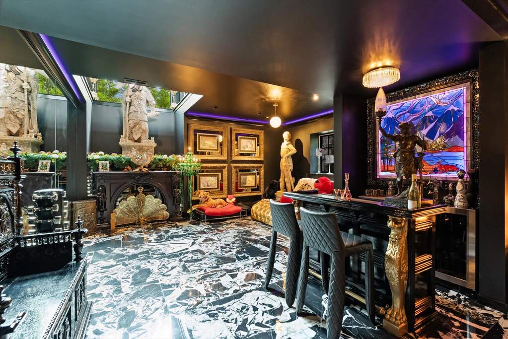 4 Bedroom Single Family Home/House's Image 17