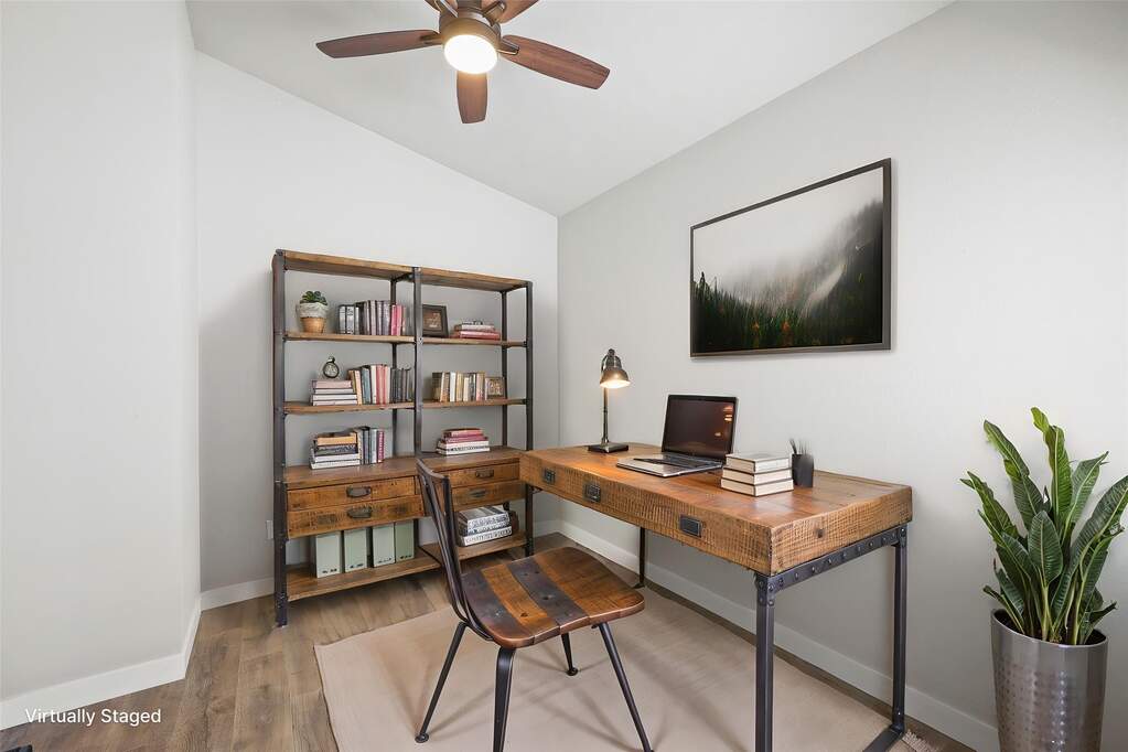 6 Bedroom Single Family Home/House's Image 22