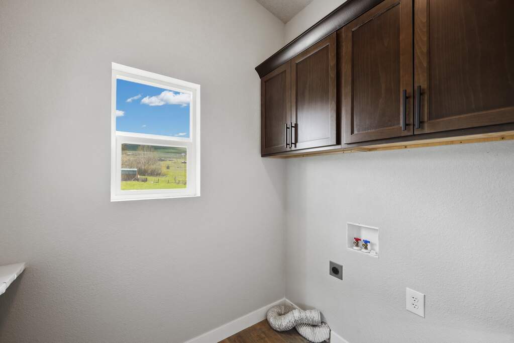 6 Bedroom Single Family Home/House's Image 35