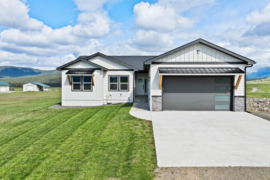 6 Bedroom Single Family Home/House's Image 41