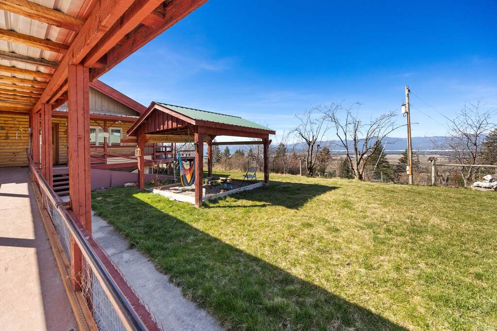 3 Bedroom Single Family Home/House's Image 14