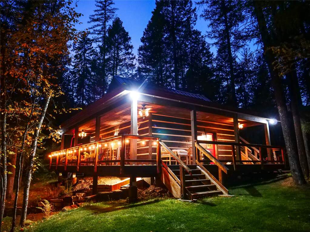 7 Bedroom Single Family Home/House's Image 26