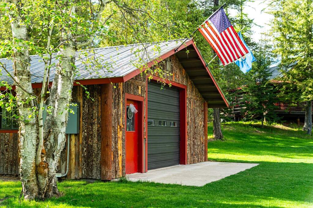 7 Bedroom Single Family Home/House's Image 46