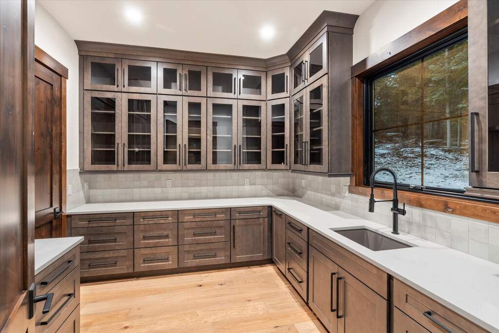 5 Bedroom Single Family Home/House's Image 13